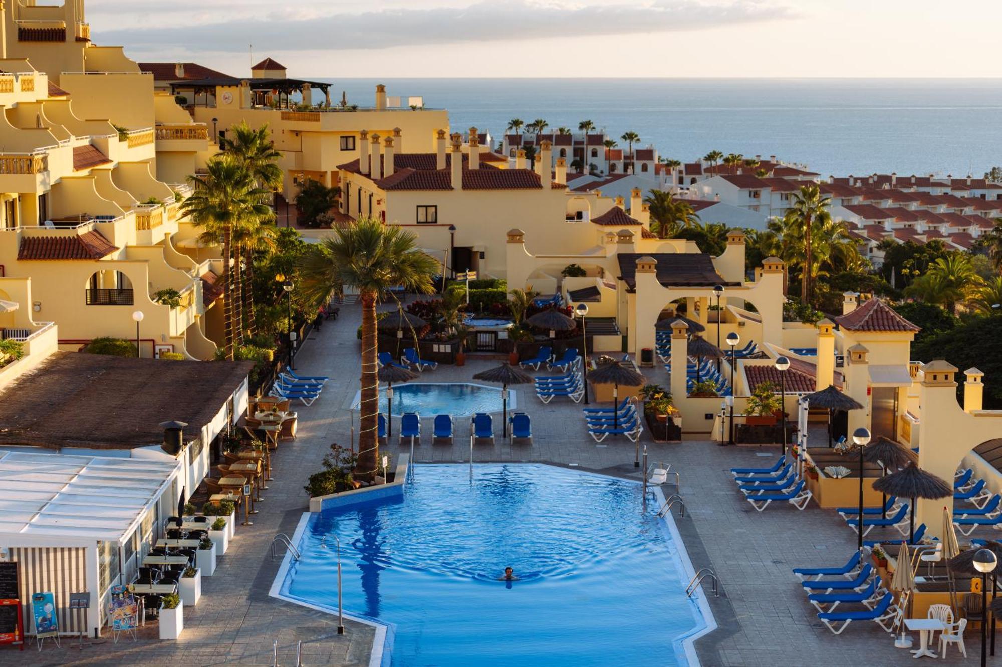 Ramada Residences By Wyndham Costa Adeje מראה חיצוני תמונה